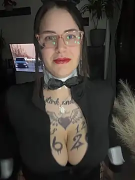 NyxTattoo online show from April 2026 07:22:01 PM