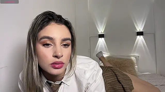 KendallQuin online show from January 2026 05:40:01 PM