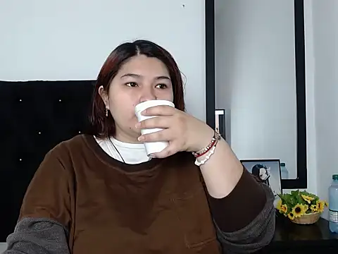 LauraHorny69 online show from February 2026 01:05:01 PM