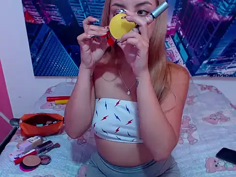 SashaBlondeLatin online show from March 2026 01:37:02 PM