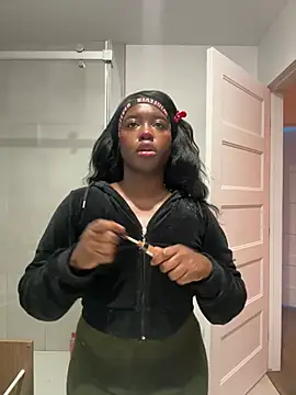 icelyne 2001 online show from February 2026 09:10:02 PM