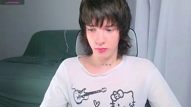 Snapshot of LeonBoykisser chatting on July 2026 02:38:01 AM LeonBoykisser online show from July 2026 02:38:01 AM