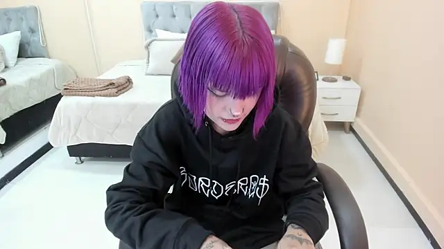 Bela Craxkerr online show from February 2026 12:32:02 PM