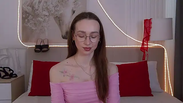 Emily Simon online show from April 2026 04:51:01 AM