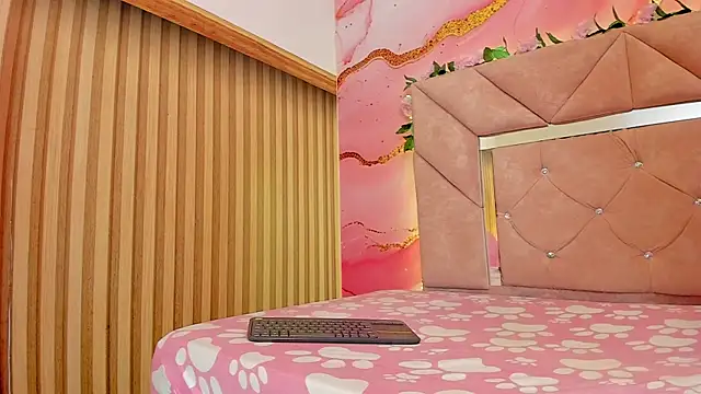 sweet  luna   online show from April 2026 11:03:02 AM