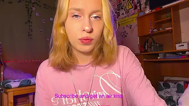 Snapshot of miss_barbie111 chatting on February 2026 06:11:02 AM miss barbie111 online show from February 2026 06:11:02 AM