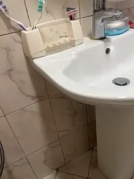 luvis69couple online show from April 2026 11:09:01 AM