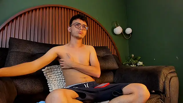 Alhan Twink online show from March 2026 06:52:01 AM