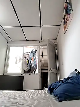 Snapshot of Dulce999 chatting on February 2026 09:40:01 PM Dulce999 online show from February 2026 09:40:01 PM