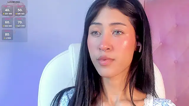 Snapshot of internett_sweetheart chatting on April 2026 06:16:02 AM internett sweetheart online show from April 2026 06:16:02 AM