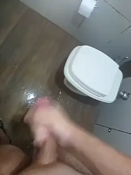 Snapshot of Felipe_20cm chatting on February 2026 05:33:01 PM Felipe 20cm online show from February 2026 05:33:01 PM