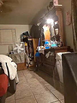 LadySn0w26 online show from April 2026 02:27:02 AM