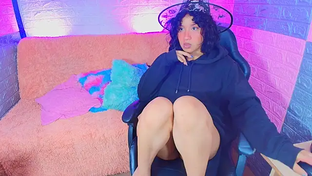 Snapshot of hotcakes_uwu chatting on May 2026 04:41:02 AM hotcakes uwu online show from May 2026 04:41:02 AM