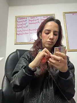 Snapshot of elodie_rouge chatting on July 2026 03:14:02 PM elodie rouge online show from July 2026 03:14:02 PM