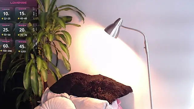 Snapshot of Mia_Volkova_ chatting on June 2026 03:26:02 PM Mia Volkova online show from June 2026 03:26:02 PM