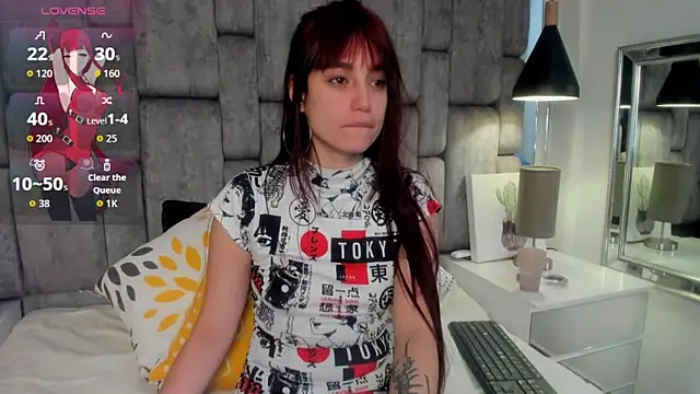 JenniQ69 online show from April 2026 06:39:01 PM
