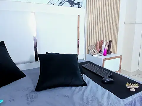 Zoehoney hl online show from March 2026 05:21:02 AM