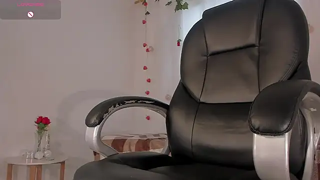 Snapshot of shooting_wilson chatting on May 2026 03:28:02 PM shooting wilson online show from May 2026 03:28:02 PM