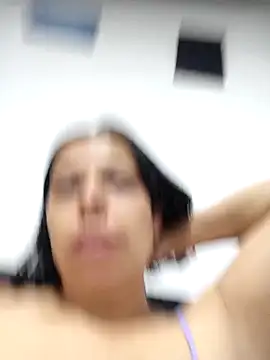 RossyAlvarez online show from March 2026 01:32:01 AM