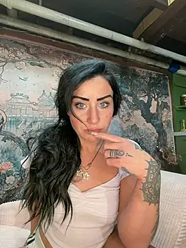 valayan0ire online show from January 2026 03:44:01 AM