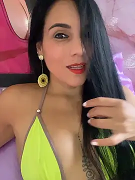 Snapshot of Miaswwe chatting on May 2026 05:50:02 PM Miaswwe online show from May 2026 05:50:02 PM