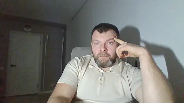 Hot Adonis online show from January 2026 07:11:01 PM