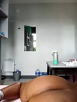 Cryberry20 online show from March 2026 11:49:02 AM