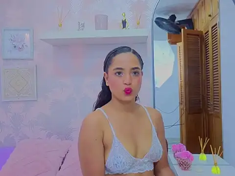 Emma Thompssonn online show from February 2026 12:04:02 PM