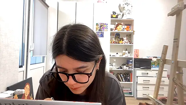 SaintMari online show from April 2026 02:14:01 PM