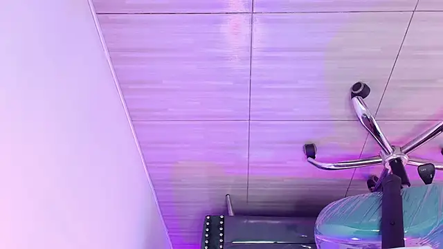 Zoe swan online show from February 2026 11:27:01 AM