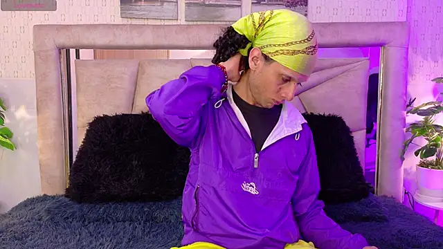 4L3JX online show from February 2026 04:42:01 AM