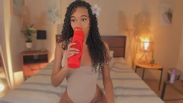 Snapshot of KaryMooon chatting on February 2026 08:45:02 PM KaryMooon online show from February 2026 08:45:02 PM