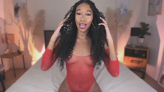 KaryMooon online show from April 2026 08:42:02 PM