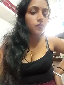 Snapshot of Hot-Tinaa chatting on February 2026 06:31:02 AM Hot-Tinaa online show from February 2026 06:31:02 AM