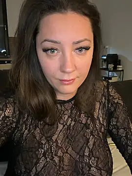 21tweetypie21 online show from February 2026 11:01:01 PM