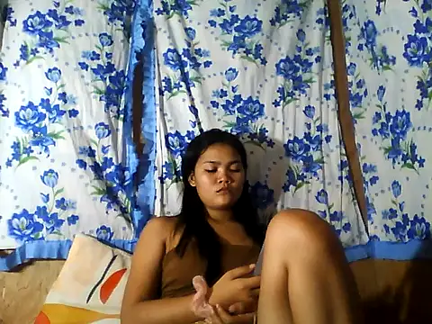 Snapshot of PinaySkinnyJust18 chatting on July 2026 10:42:02 PM PinaySkinnyJust18 online show from July 2026 10:42:02 PM