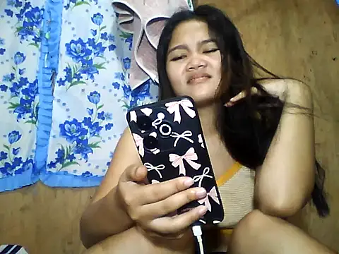 Snapshot of PinaySkinnyJust18 chatting on July 2026 10:48:01 PM PinaySkinnyJust18 online show from July 2026 10:48:01 PM