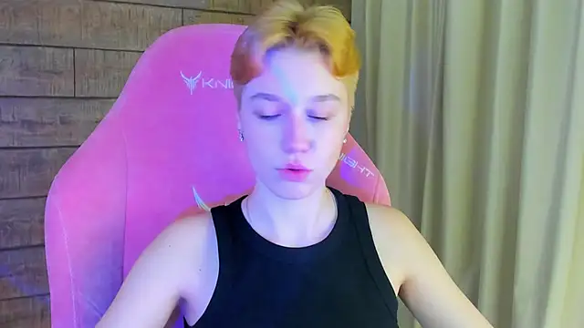 Snapshot of AgataGate chatting on February 2026 03:17:02 PM AgataGate online show from February 2026 03:17:02 PM