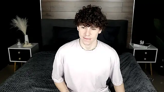 Snapshot of TylerGibson chatting on February 2026 03:13:02 AM TylerGibson online show from February 2026 03:13:02 AM