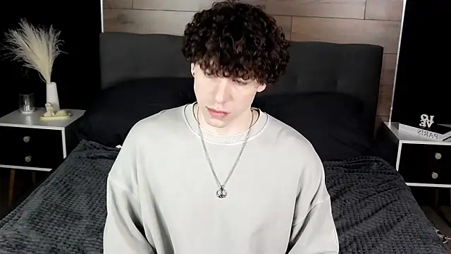 Snapshot of TylerGibson chatting on February 2026 04:11:01 AM TylerGibson online show from February 2026 04:11:01 AM