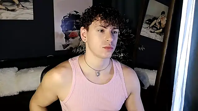 Snapshot of TylerGibson chatting on July 2026 10:10:02 AM TylerGibson online show from July 2026 10:10:02 AM