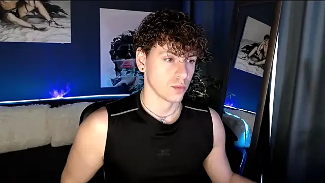 Snapshot of TylerGibson chatting on July 2026 03:54:01 AM TylerGibson online show from July 2026 03:54:01 AM