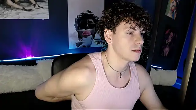 Snapshot of TylerGibson chatting on July 2026 09:16:01 PM TylerGibson online show from July 2026 09:16:01 PM