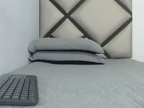 Snapshot of Outlook2053 chatting on February 2026 08:23:02 PM Outlook2053 online show from February 2026 08:23:02 PM