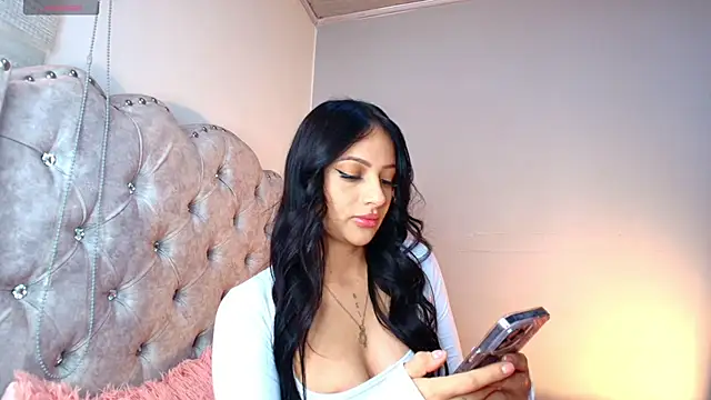 melina hernandezz online show from April 2026 08:15:02 PM