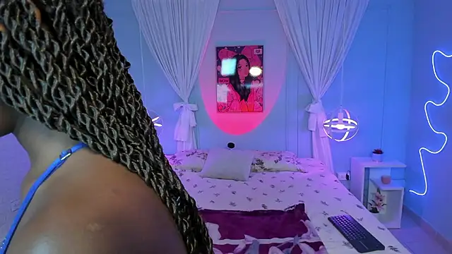 Snapshot of naomi_campell chatting on February 2026 07:29:02 PM naomi campell online show from February 2026 07:29:02 PM