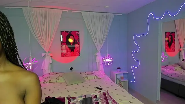 Snapshot of naomi_campell chatting on February 2026 07:18:01 PM naomi campell online show from February 2026 07:18:01 PM