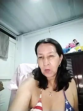 Snapshot of RosseLaure chatting on June 2026 03:18:02 AM RosseLaure online show from June 2026 03:18:02 AM