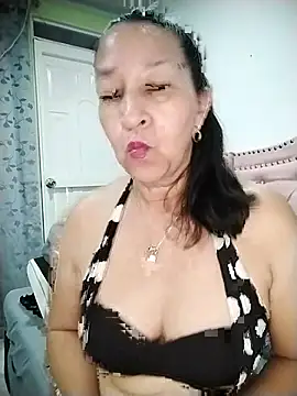 Snapshot of RosseLaure chatting on July 2026 01:41:02 AM RosseLaure online show from July 2026 01:41:02 AM