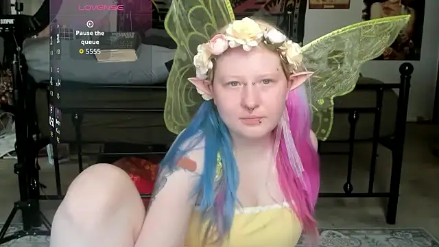 LoriCritter online show from March 2026 08:14:01 PM